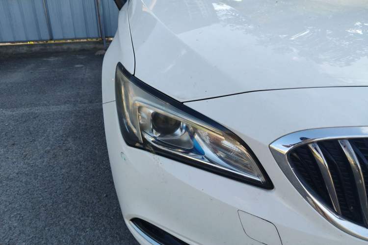 Ojetý Buick Verano 2017 Sedan 20T Dual-Clutch Leading Model