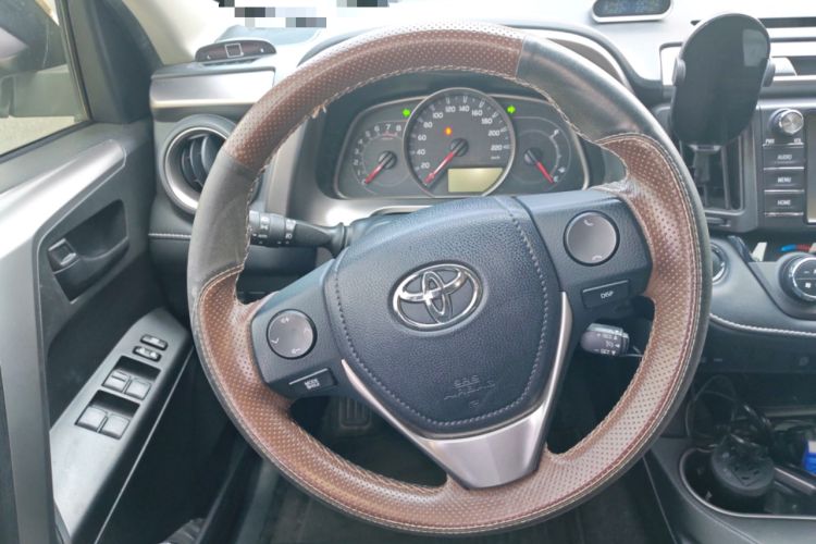 Used Toyota RAV4 2018 2.0L CVT Two-Wheel Drive Fashion X Edition
