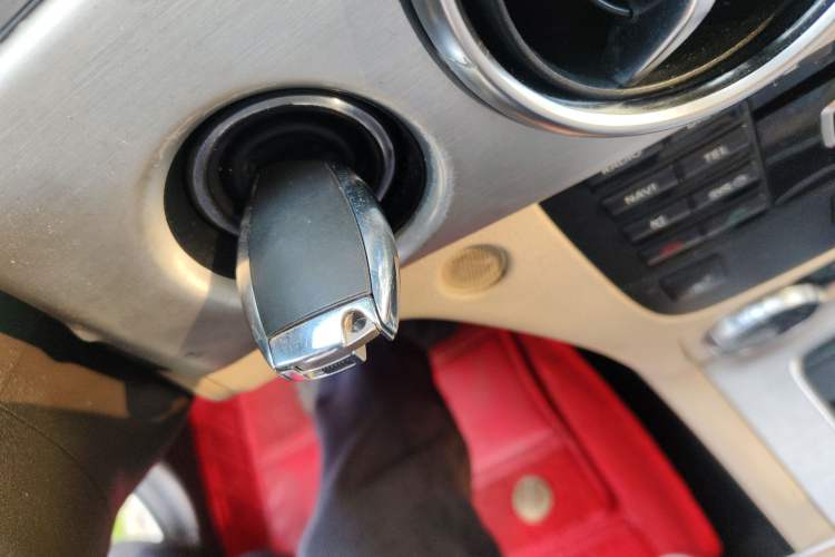 Used Mercedes-Benz GLK-Class 2013 GLK 300 4MATIC Dynamic Sunroof Model Vehicle Key