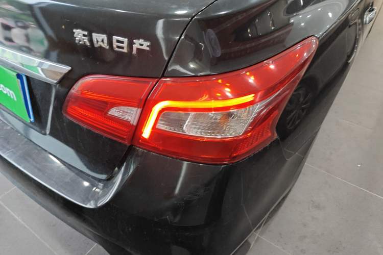 Used Nissan Sylphy 2019 Classic 1.6 XL Manual Luxury Edition Exterior 3