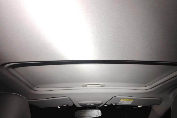 Used Chevrolet Lova RV 2016 1.5L Automatic FunDrive Edition Headliner