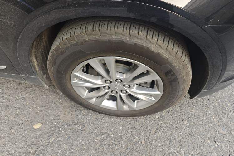 Used Cadillac XT5 2021 28T Luxury Model
