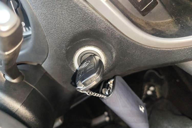 Used Mercedes-Benz Vito 2018 2.0T Elite Version 7 Seats China VI Emission Standard
