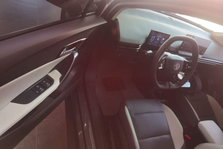 Used MG 4 EV 2023 415 km Range Sea-Faring Champion Edition