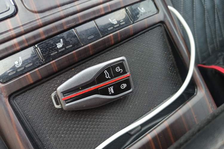 Used Hongqi HS5 2022 Revised Version 2.0T Smart Connect Flagship Edition