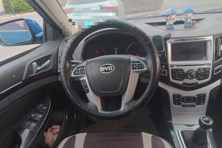 Used BYD Surui 2014 1.5L Manual Luxury Model Steering Wheel