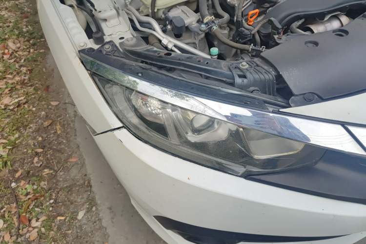 Used Honda Civic 2016 220TURBO CVT Luxury Edition Right Front Headlight