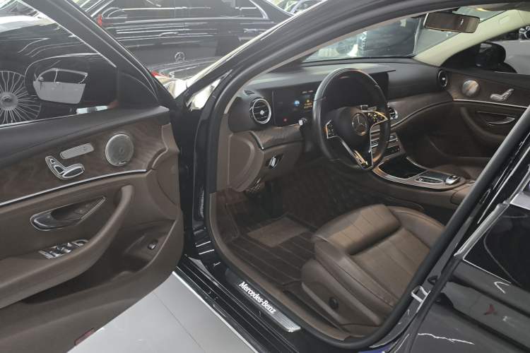 Used Mercedes-Benz E-Class 2022 E 260 L