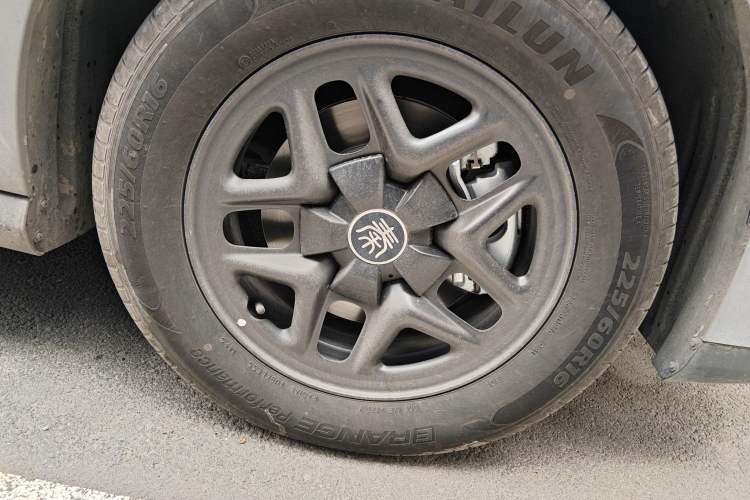 Used BYD Qin PLUS 2025 DM-i Smart Drive 55KM Leading Model
