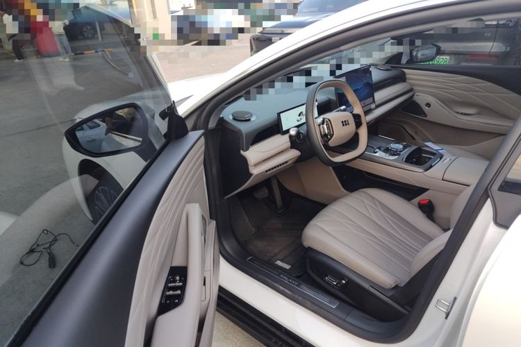 Used Geely Galaxy Galaxy 8 2025 130km EM-i Deluxe Edition
