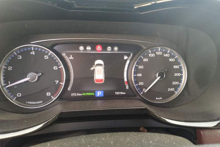 Used GAC Trumpchi GS8 2017 320T Two-Wheel Drive Luxury Smart Connectivity Version (7 Seats)
