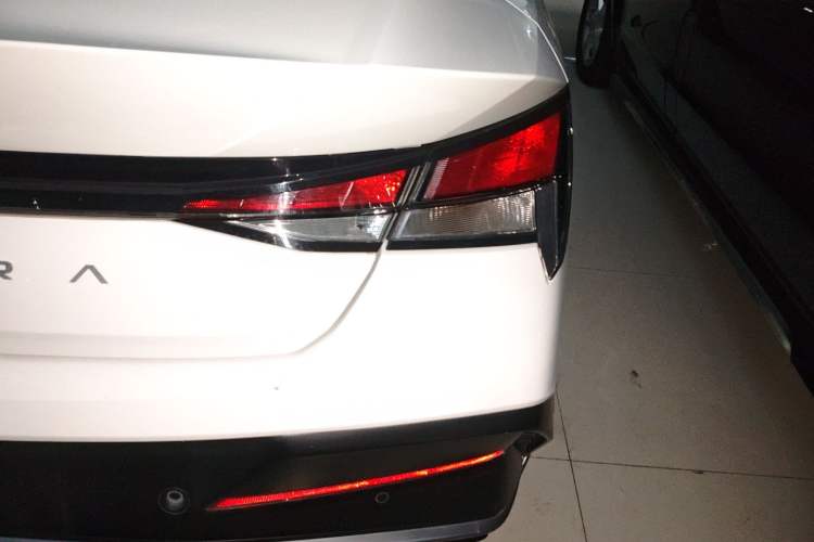 Used Hyundai Elantra 2023 1.5L CVT GLX Elite Edition Right Rear Taillight