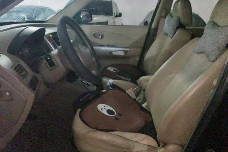 Used Hyundai Tucson 2009 2.0L Automatic Two-Wheel Drive with Sunroof