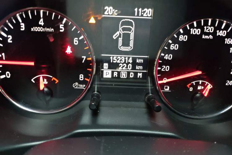 Used Dongfeng Fengdu MX6 2015 2.0L CVT Two-Wheel Drive Excellence Edition Odometer Close Up