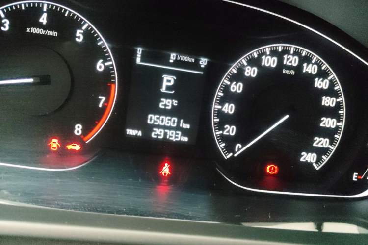 Used Honda Inspire 2019 260TURBO Elegant Edition China V Emission Standard Odometer Close Up