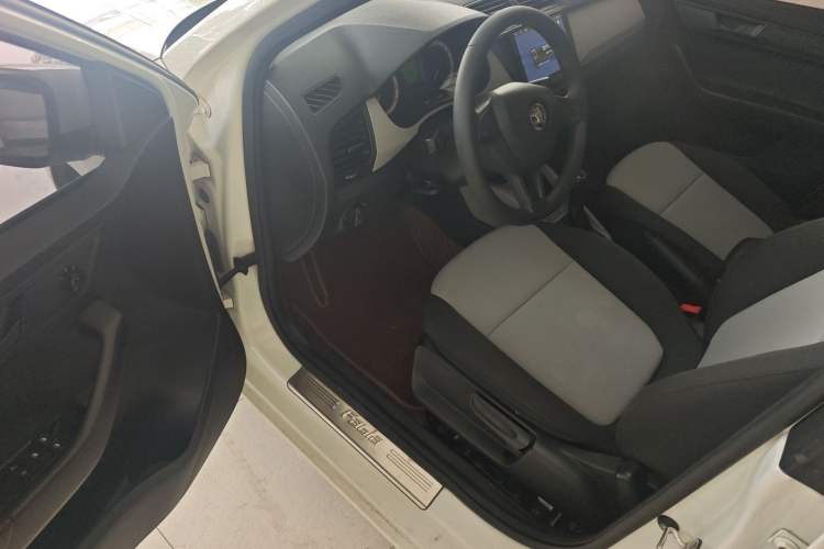 Used Skoda Fabia 2017 1.4L Automatic Car Enjoy Edition