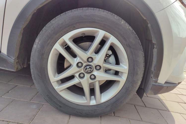 Used Toyota C-HR 2022 2.0L Comfort Edition Right Front Wheel Hub