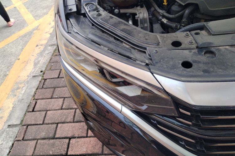 Used Volkswagen Passat 2023 Revised 380TSI Luxury Edition Right Front Headlight