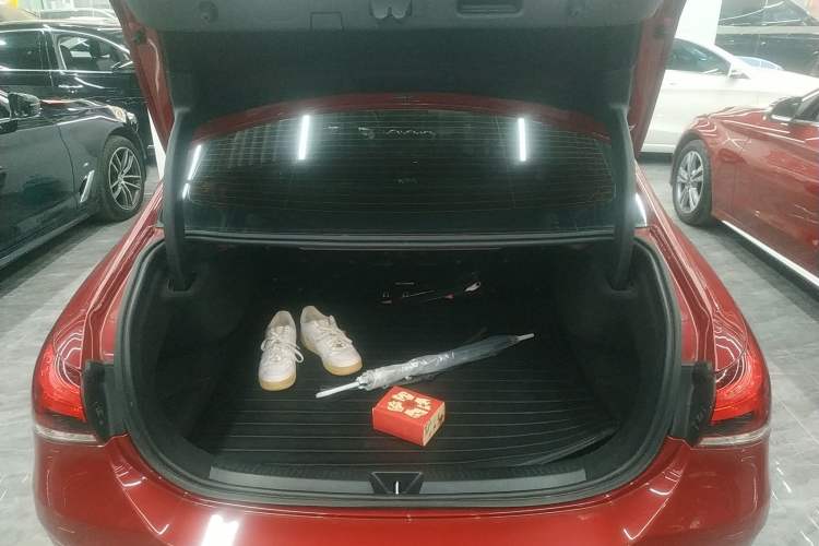 Used Mercedes-Benz A-Class 2021 A 200 L Sport Sedan Fashion Model
