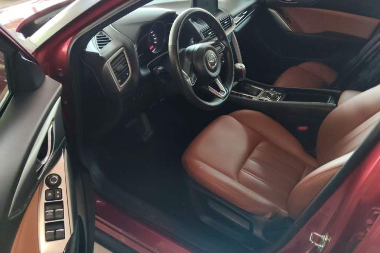 Used Mazda CX-4 2018 2.0L Automatic Two-Wheel Drive Blue Sky Dynamic Version China VI Standard Driver Seat