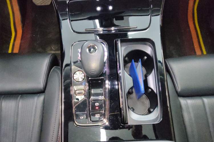 Used GAC Trumpchi E9 2024 E9 Champion Edition Gear Lever