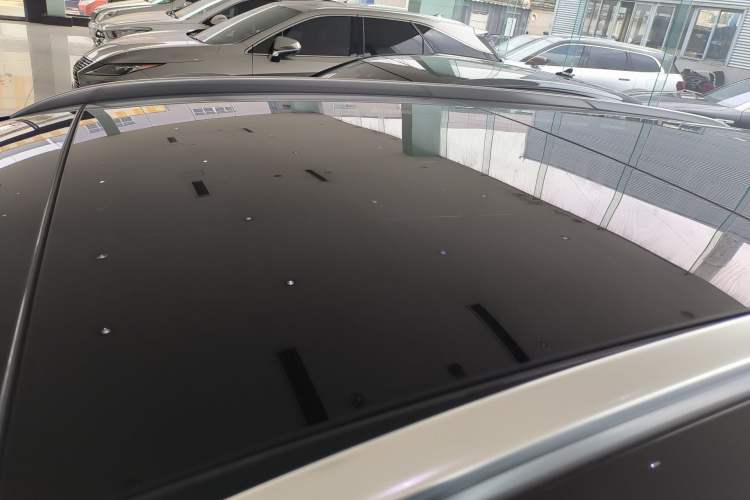 Used Mercedes-Benz GLC 2021 GLC 260 L 4MATIC Luxury Model Roof