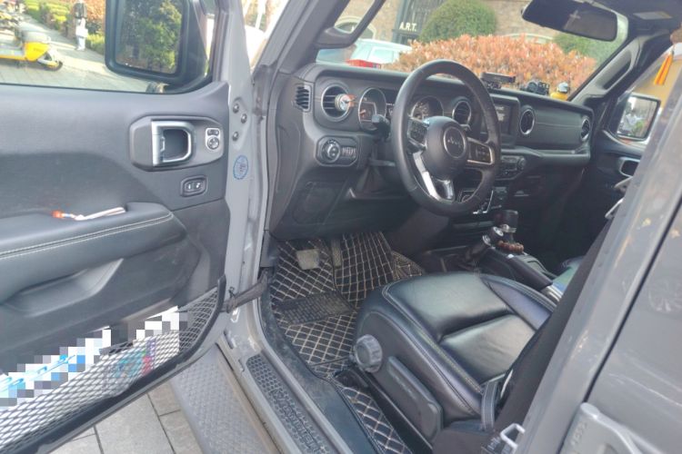 Used Jeep Wrangler 2018 2.0T Sahara Four-Door Edition Driver Seat