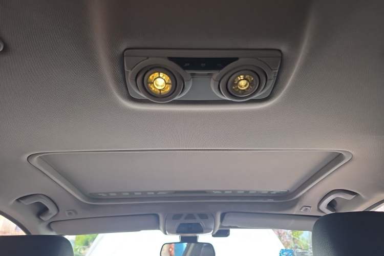 Used BMW 3 Series 2015 320Li Luxury Design Package
