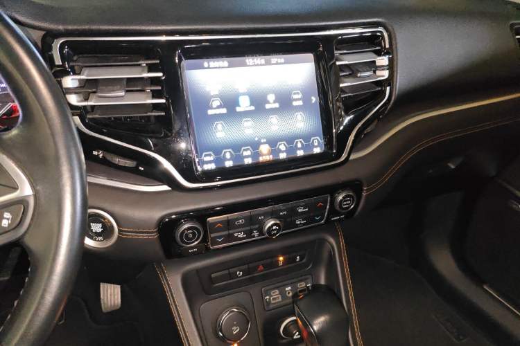 Used Jeep Grand Commander 2018 2.0T Four-Wheel Drive Smart Enjoyment Version China VI