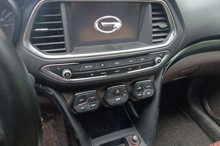 Used GAC Trumpchi GS4 2016 235T Manual Luxury Edition Audio And AC Panel