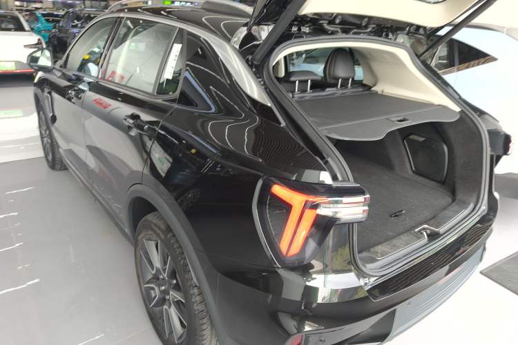 Used Lynk & Co 01 2024 2.0TD Two-Wheel Drive Global Pro Rear Left 45 Deg