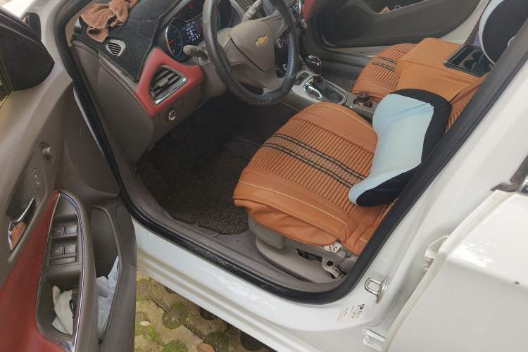 Used Chevrolet Cruze 2016 1.5L Automatic Stylish Sunroof Version
