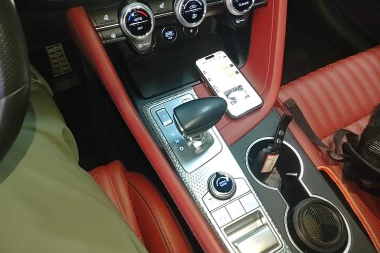 Used Genesis G70 2021 2.0T Rear-Drive Luxury Edition
