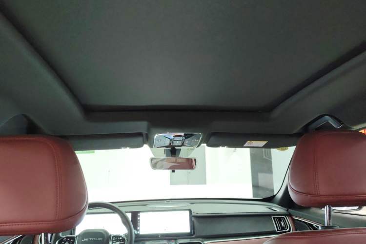 Used JETOUR X70 PLUS 2025 1.5T Elite Edition 7-Seater
