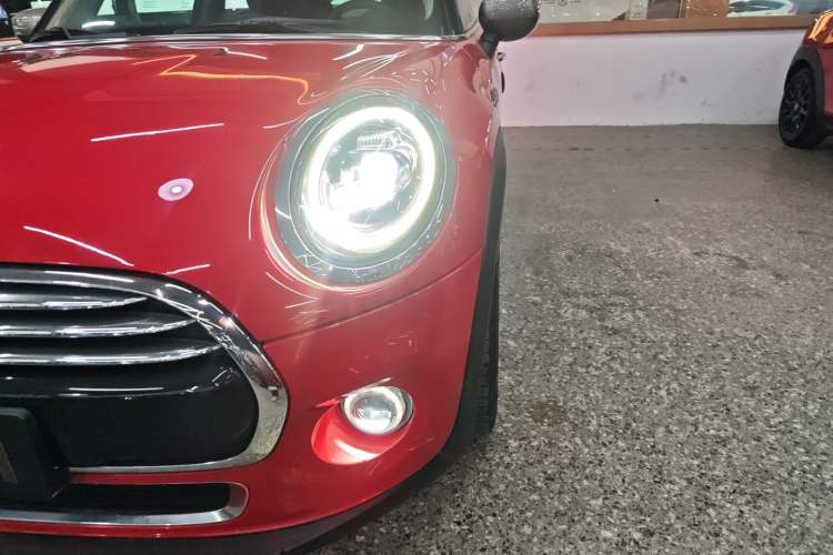 Used MINI MINI 2019 1.5T COOPER Artist