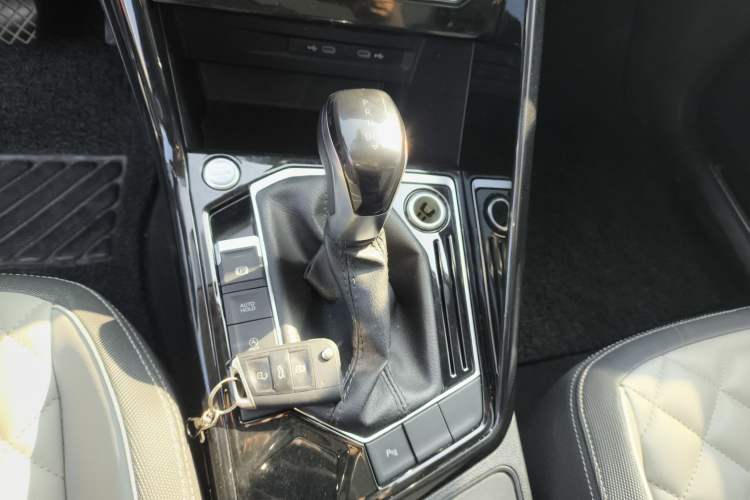 Used Volkswagen Tayron 2023 300TSI Two-Wheel-Drive Luxury Plus Advanced Edition