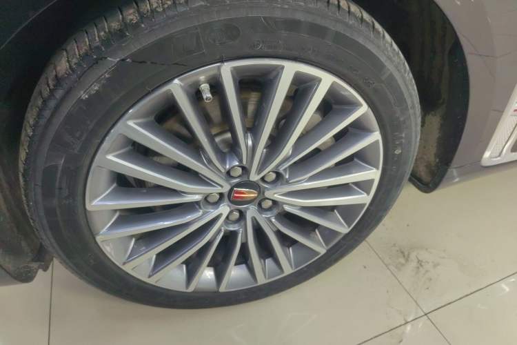 Used Hongqi H9 2023 2.0T Smart Connect Flagship Edition Left Front Wheel Hub