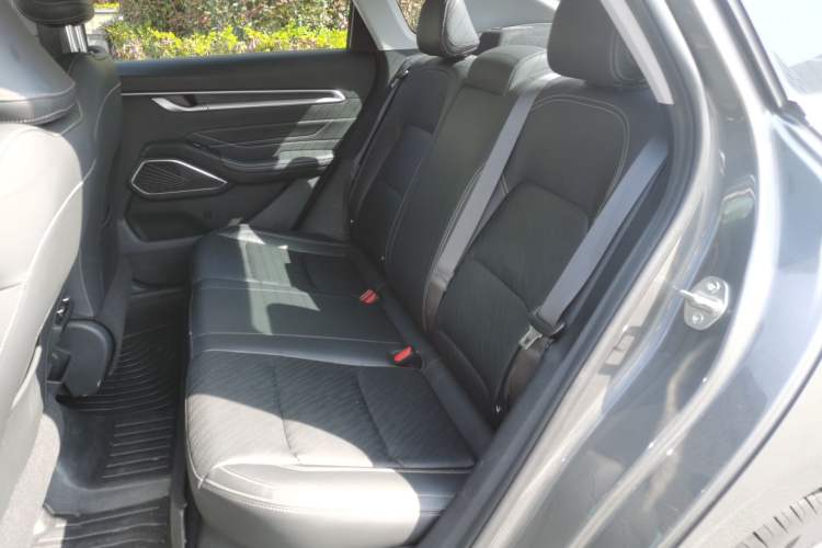 Used Geely Auto Emgrand 2022 4th Generation 1.5L CVT Luxury Model Left Rear Seat