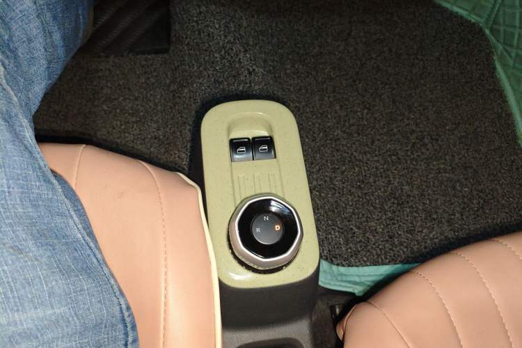 Used Geely Galaxy Panda 2023 Panda Mini 200km Endurance Bear
