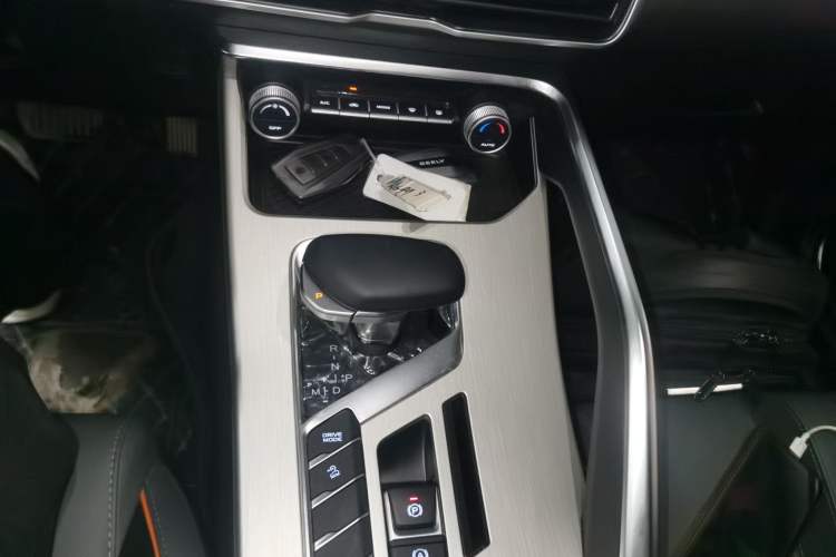 Used Geely Auto Coolray 2023 1.5T DCT Platinum Edition Gear Lever