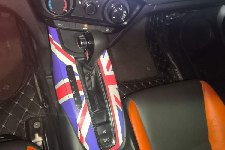 Used Honda XR-V 2015 1.5L LXi CVT Classic Edition Gear Lever