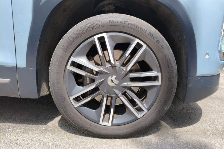 Used Nio ES6 2020 420 km Sport Edition Right Front Wheel Hub