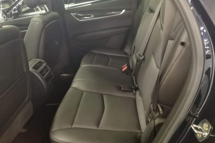 Used Cadillac XT5 2022 2.0T Two-Wheel Drive Luxury Version Left Rear Seat