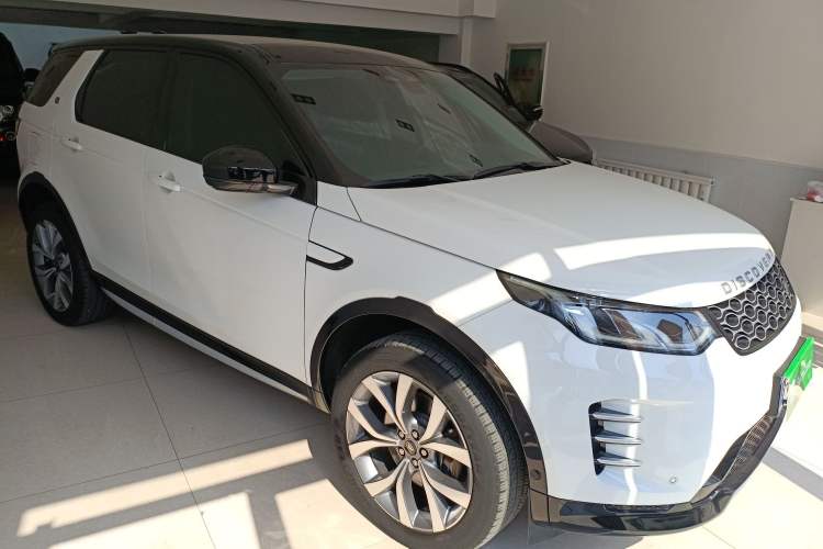 Used Land Rover Discovery Sport 2024 Luxury Custom Edition Front Right 45 Deg