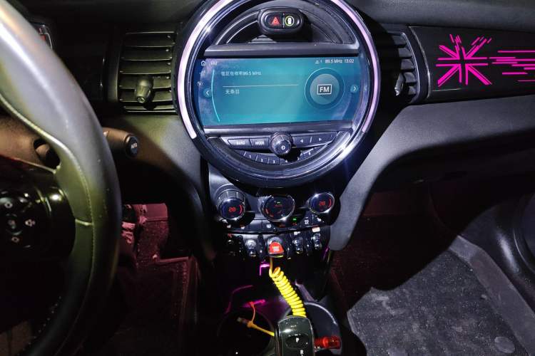 Used MINI 2019 1.5T COOPER CABRIO Temptation Edition Audio And AC Panel