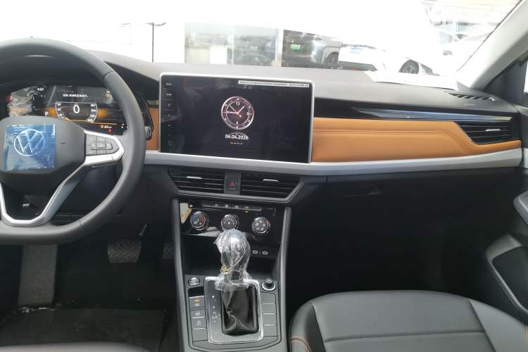 Used Volkswagen Bora 2026 200TSI DSG Yuexing Navigation Edition Audio And AC Panel