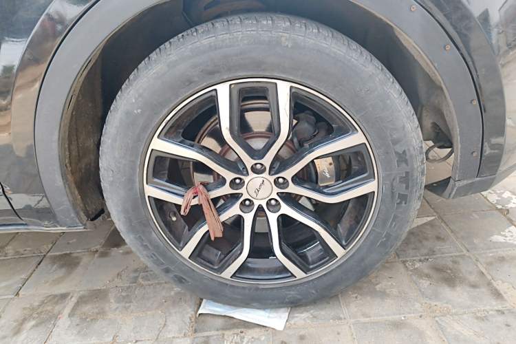 Used Zotye Domy X7 2017 1.8T DCT Luxury Model Right Front Wheel Hub