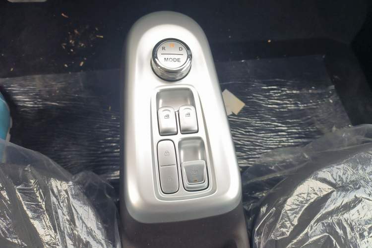 Used CHANGAN NEVO Lumin 2026 Model Treasure Edition 205km Passionate Beige Ningde