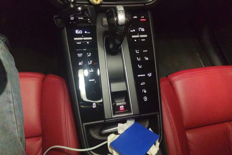 Used Porsche Macan 2022 Macan 2.0T
