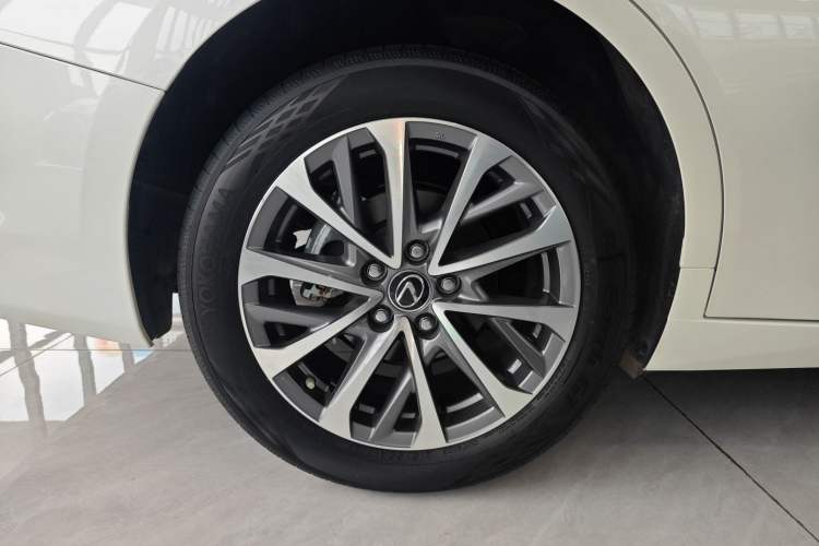 Used Lexus ES 2022 200 Excellence Edition Exterior 5